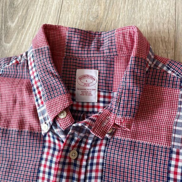 Brooks Brothers Large Red White & Blue Patchwork Short Sleeve Button Up Shirt - Picture 4 of 8